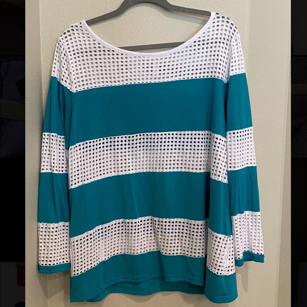 Passports green & white blouse